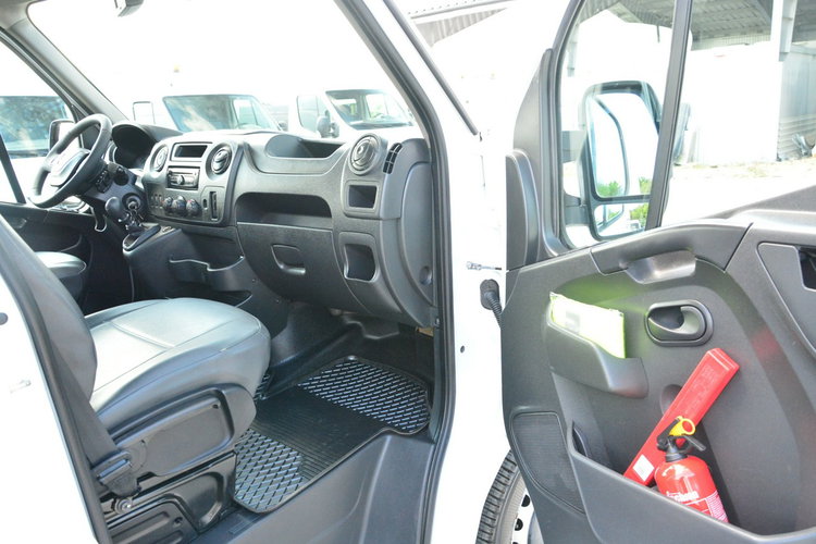 Renault Master średniak 7 osobowy L2H2 brygadówka doka 145KM zdjęcie 8
