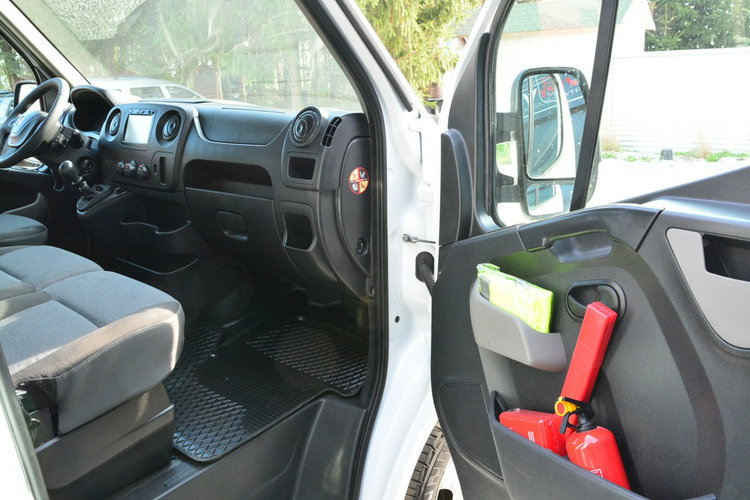 Renault Master max bliźniak L3H2 7 osobowy pełna opcja regały hak 3, 5t zdjęcie 7