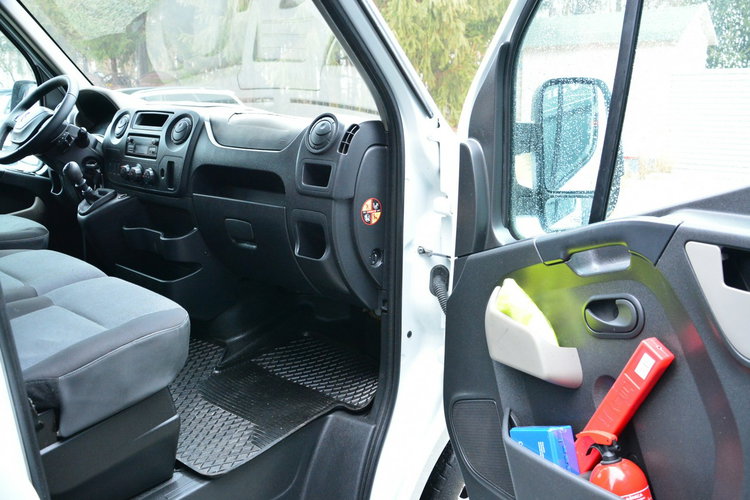 Renault Master średniak 7 osobowy L2H2 brygadówka doka zdjęcie 7