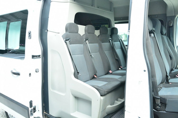 Renault Master średniak L2H2 7 osobowy pełna opcja serwis zdjęcie 6
