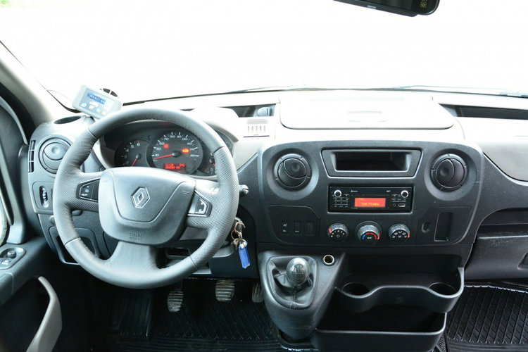 Renault Master średniak L2H2 7 osobowy pełna opcja serwis zdjęcie 8