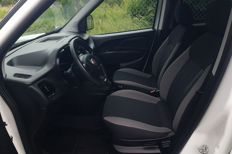Fiat Doblo MAXI 5 OSÓB DŁUGI KLIMA 6-BIEGÓW KRAJOWY 2 X DRZWI BOCZNE PRZESUWNE zdjęcie 19