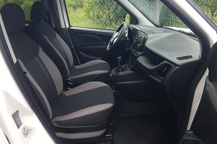 Fiat Doblo MAXI 5 OSÓB DŁUGI KLIMA 6-BIEGÓW KRAJOWY 2X DRZWI BOCZNE PRZESUWNE zdjęcie 21