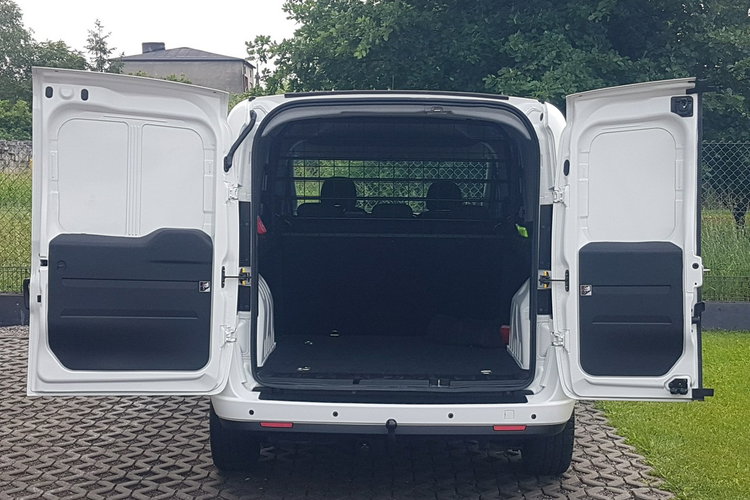 Fiat Doblo MAXI 5 OSÓB DŁUGI KLIMA 6-BIEGÓW KRAJOWY 2X DRZWI BOCZNE PRZESUWNE zdjęcie 5