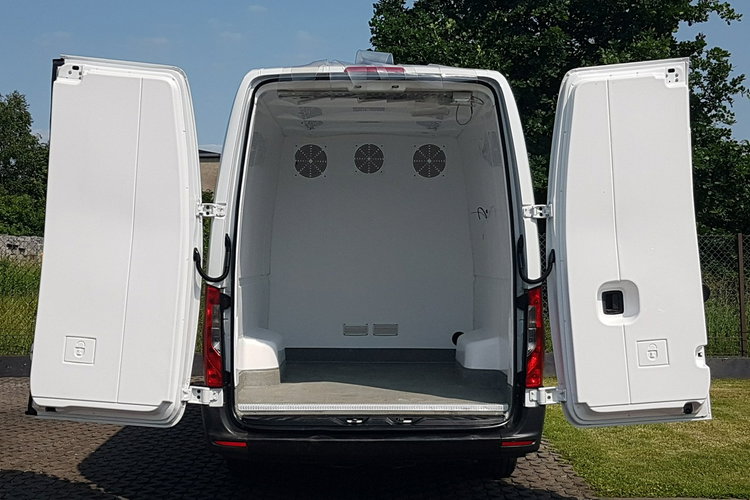 Mercedes Sprinter MAXI CHŁODNIA AGREGAT 2 KOMORY GRZANIE KLIMA IZOTERMA BLASZAK zdjęcie 17