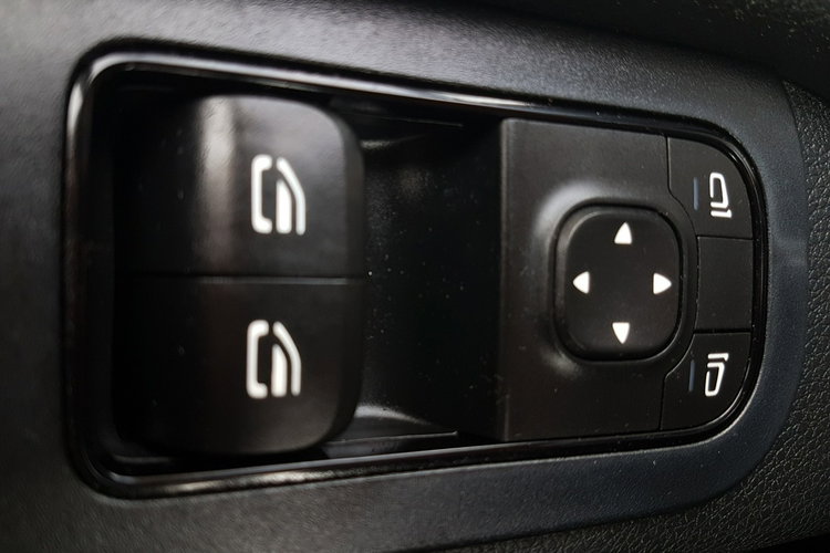 Mercedes Sprinter MAXI CHŁODNIA AGREGAT 2 KOMORY GRZANIE KLIMA IZOTERMA BLASZAK zdjęcie 10