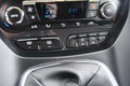 samochód osobowy Ford zdjęcie 35