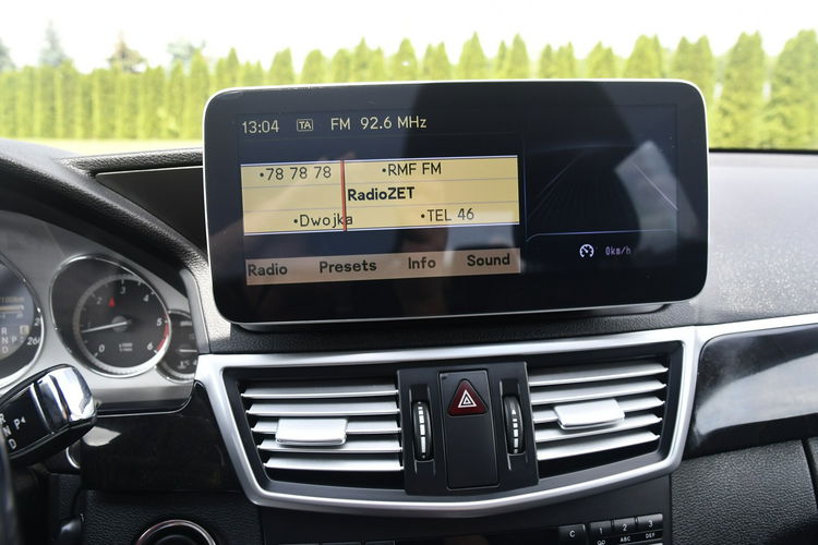Mercedes E 200 2.2cdi Serwis.Klimatr 2 str.DVD.Skóry.Kam.Cof.Asystent Parkowania.Ledy zdjęcie 34