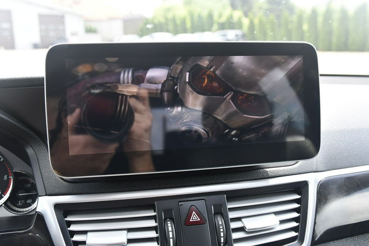 Mercedes E 200 2.2cdi Serwis.Klimatr 2 str.DVD.Skóry.Kam.Cof.Asystent Parkowania.Ledy zdjęcie 41