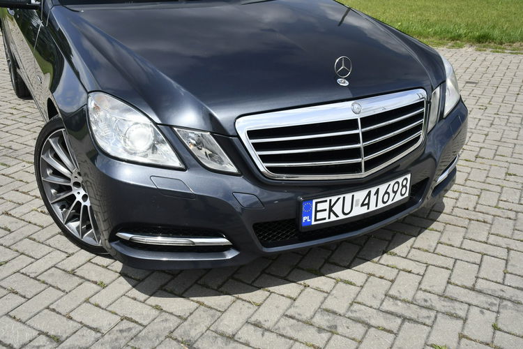 Mercedes E 200 2.2cdi Serwis.Klimatr 2 str.DVD.Skóry.Kam.Cof.Asystent Parkowania.Ledy zdjęcie 5
