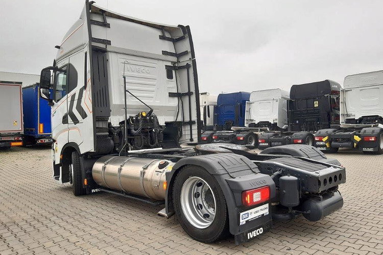 IVECO S-way LNG zdjęcie 4