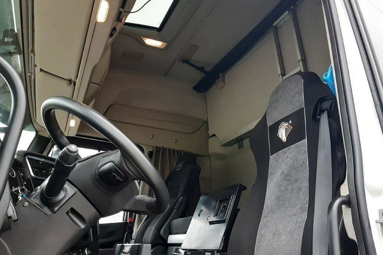 IVECO S-way LNG zdjęcie 8