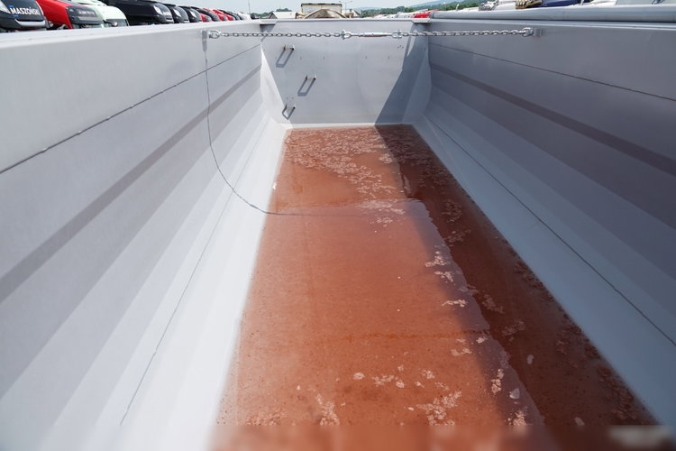 ZASŁAW Zasław WYWROTKA 28 m3 / FABRYCZNIE NOWA / STALOWA / RYNNA WANNA HP / OŚ PODNOSZONA / SAF / 2025 ROK zdjęcie 14