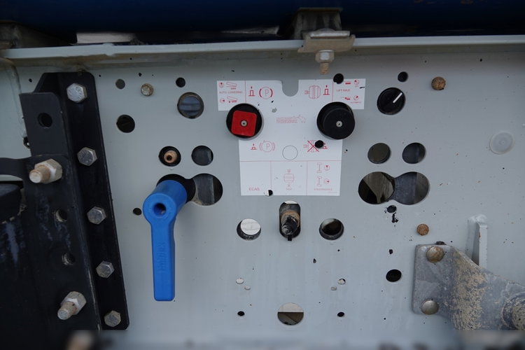 Schmitz WYWROTKA / 24 m3 /  RYNNA STALOWA  / OŚ PODNOSZONA / AUTOMATYCZNA  PLANDEKA / KAMERA COFANIA / SPROWADZONA zdjęcie 15