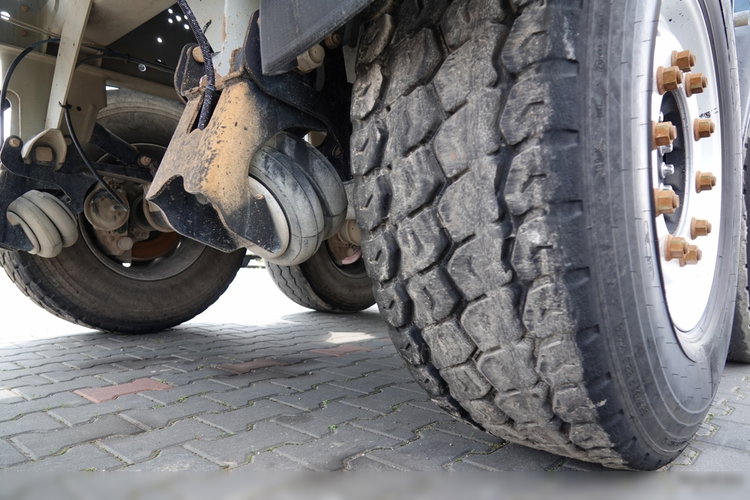 Schmitz WYWROTKA / 24 m3 /  RYNNA STALOWA  / OŚ PODNOSZONA / AUTOMATYCZNA  PLANDEKA / KAMERA COFANIA / SPROWADZONA zdjęcie 16