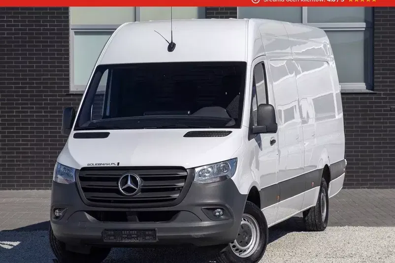 samochód dostawczy Mercedes zdjęcie 1