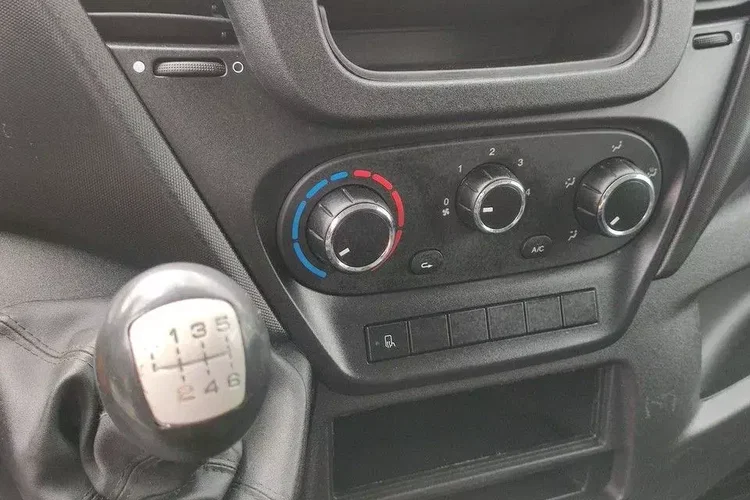 Iveco Daily 35C15 zdjęcie 27