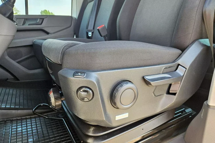 Volkswagen Crafter L3H2 99999zł NETTO Brygadówka 6 osób 2.0TDi/140KM zdjęcie 20