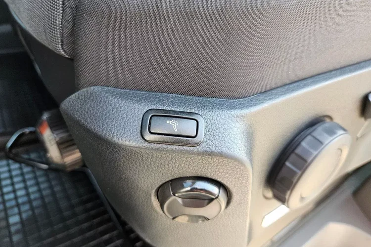 Volkswagen Crafter L3H2 99999zł NETTO Brygadówka 6 osób 2.0TDi/140KM zdjęcie 21