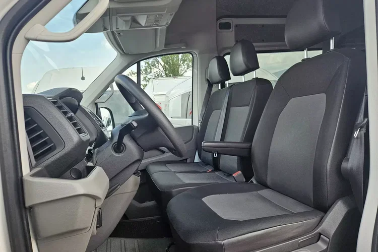 Volkswagen Crafter L3H2 89900zł NETTO Brygadówka 6 osób 2.0TDi/140KM zdjęcie 19