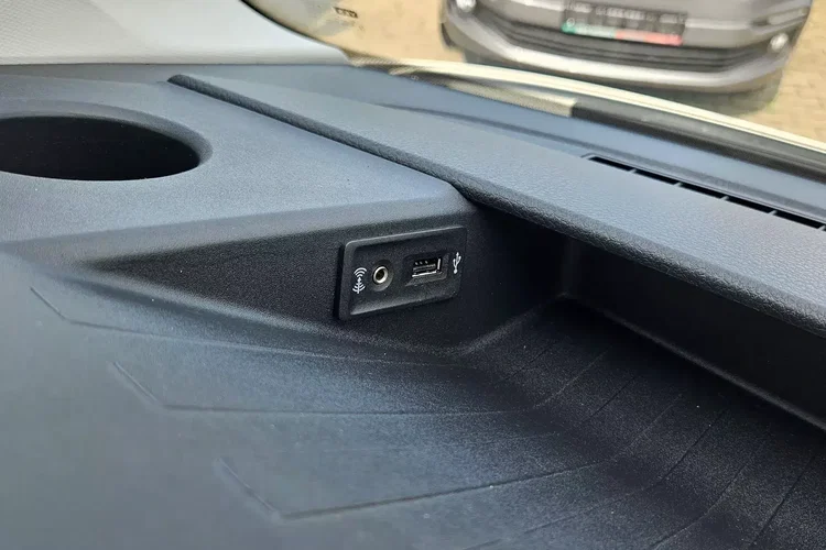 Volkswagen Crafter L3H2 89900zł NETTO Brygadówka 6 osób 2.0TDi/140KM zdjęcie 21