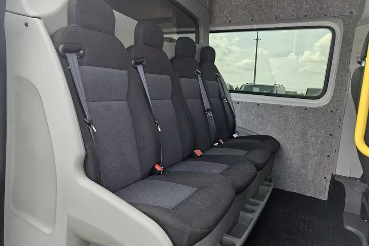 Volkswagen Crafter L3H2 89900zł NETTO Brygadówka 6 osób 2.0TDi/140KM zdjęcie 31