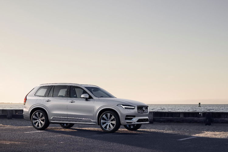 VOLVO XC90 T8 AWD Plug-In Hybrid Ultimate Dark 7os aut zdjęcie 1