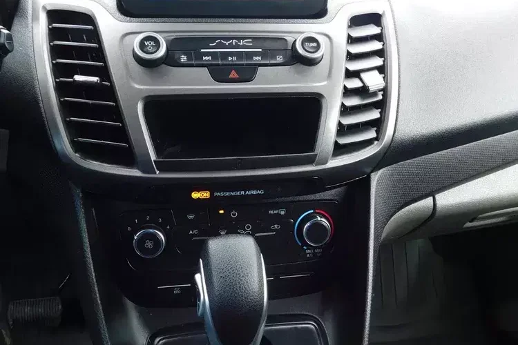 Ford Connect zdjęcie 10