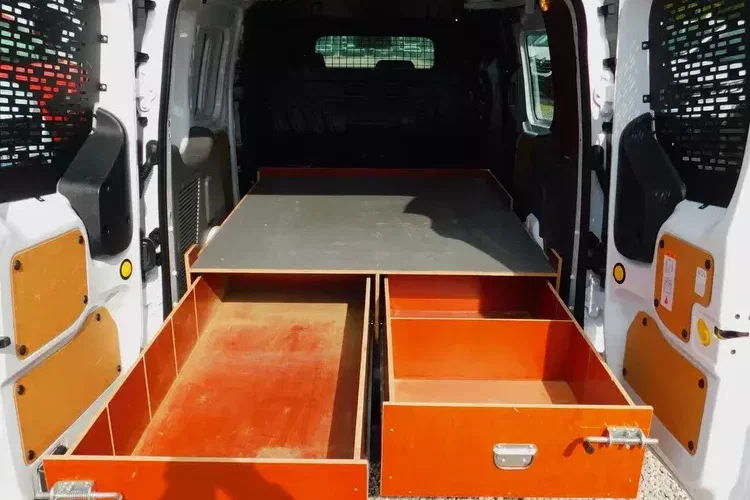 Ford Connect zdjęcie 4