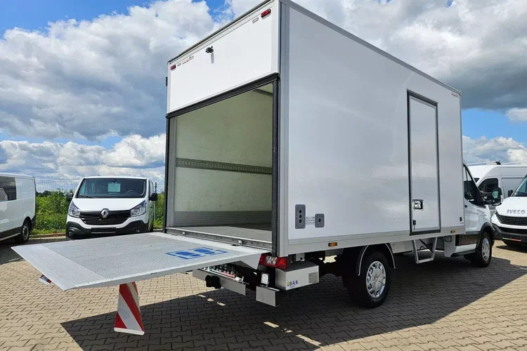Ford transit Kontener 8 ePAL 79999zł NETTO 2.0 TdCi/131KM zdjęcie 10