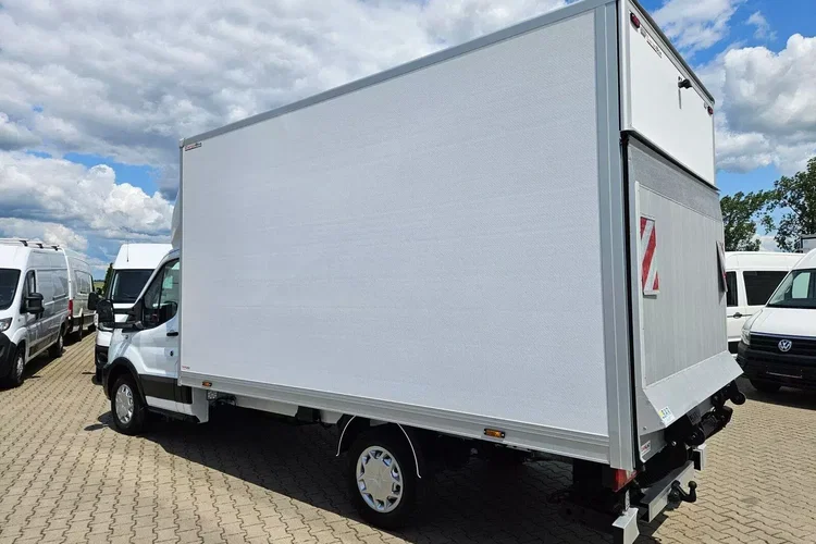 Ford transit Kontener 8 ePAL 79999zł NETTO 2.0 TdCi/131KM zdjęcie 13