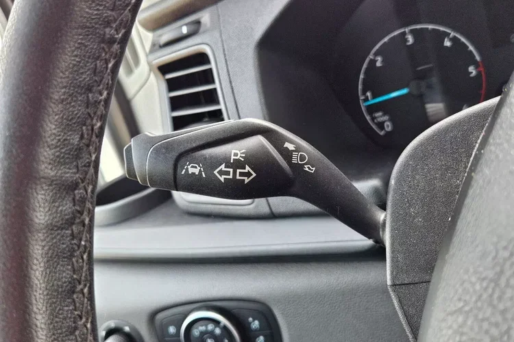 Ford transit Kontener 8 ePAL 79999zł NETTO 2.0 TdCi/131KM zdjęcie 24