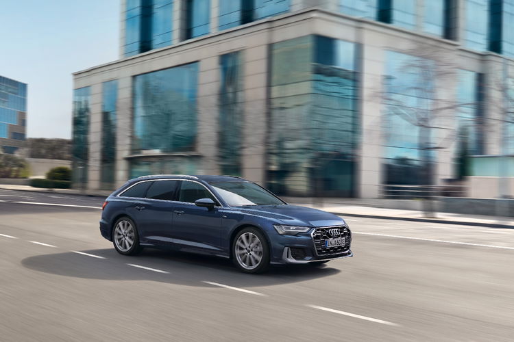 AUDI A6 50 TFSI e PHEV Quattro S Line S tronic zdjęcie 2