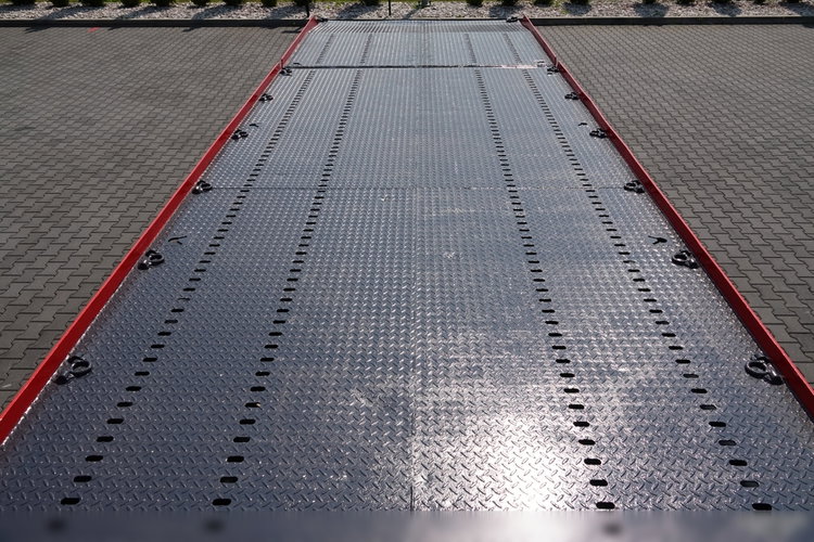 DAF CF 460 / 8x2/  LAWETA / PLATFORMA / NAJAZDY HYDRAULICZNE / WYCIĄGARKA / oś skrętna i podnoszona / EURO 6 zdjęcie 28