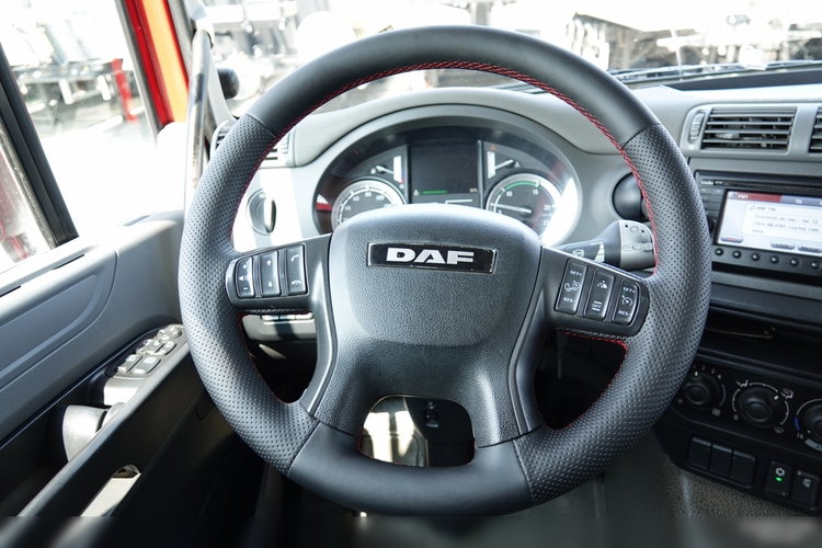 DAF CF 460 / 8x2/  LAWETA / PLATFORMA / NAJAZDY HYDRAULICZNE / WYCIĄGARKA / oś skrętna i podnoszona / EURO 6 zdjęcie 42