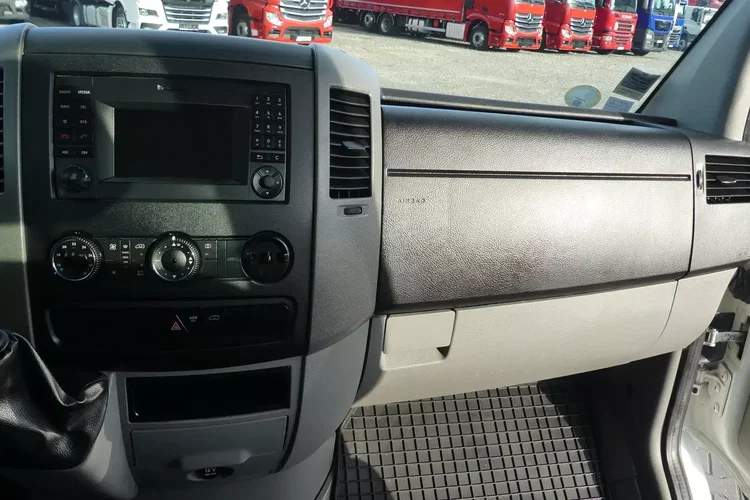 Volkswagen CRAFTER / DOKA / WYWROTKA / 6- OSOBOWY / DUBEL / zdjęcie 19