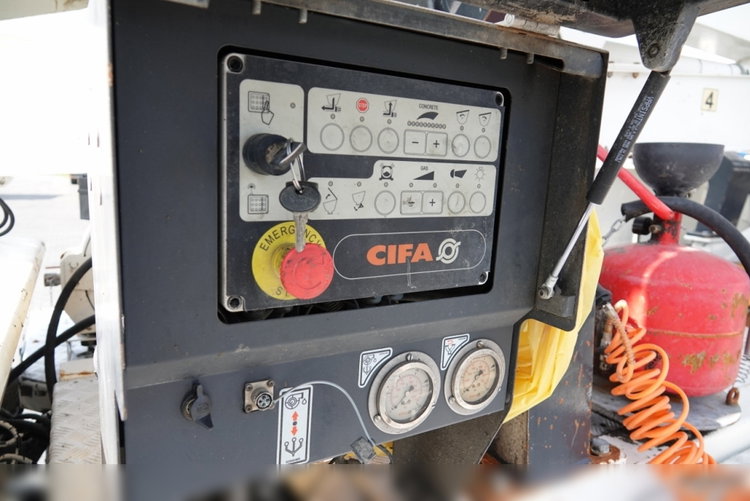 Scania P 450 XT  / 6x4 / POMPA DO BETONU CIFA K35L / 2019 ROK / STEROWANIE RADIOWE / SPROWADZONY  zdjęcie 25