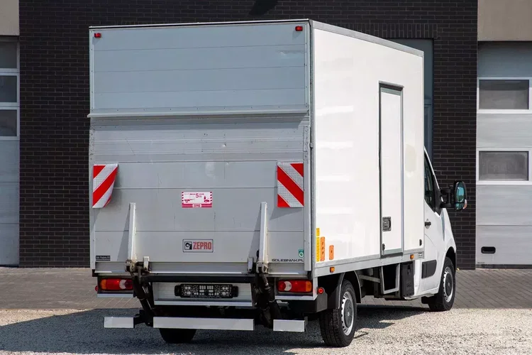 Renault Master 2.3 KONTENER + WINDA Silnik 1-Turbo zdjęcie 3