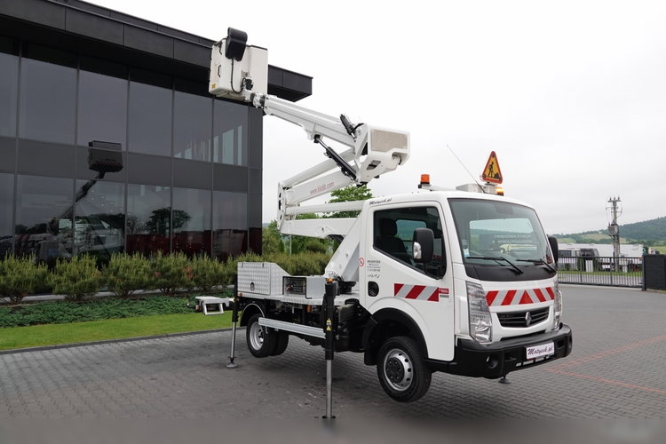 Renault MAXITY 130.35 / ZWYŻKA 20 METRÓW / PODNOŚNIK KOSZOWY KLUBB VAT-66-NLX / KOSZ 2 OSOBOWY - 250 KG / PO KONTRAKCIE SERWISOWYM zdjęcie 12