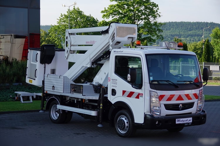 Renault MAXITY 130.35 / ZWYŻKA 20 METRÓW / PODNOŚNIK KOSZOWY KLUBB VAT-66-NLX / KOSZ 2 OSOBOWY - 250 KG / PO KONTRAKCIE SERWISOWYM zdjęcie 19