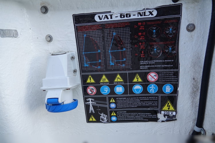 Renault MAXITY 130.35 / ZWYŻKA 20 METRÓW / PODNOŚNIK KOSZOWY KLUBB VAT-66-NLX / KOSZ 2 OSOBOWY - 250 KG / PO KONTRAKCIE SERWISOWYM zdjęcie 37