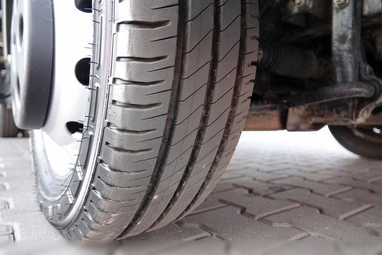 Renault MAXITY 130.35 / ZWYŻKA 20 METRÓW / PODNOŚNIK KOSZOWY KLUBB VAT-66-NLX / KOSZ 2 OSOBOWY - 250 KG / PO KONTRAKCIE SERWISOWYM zdjęcie 43