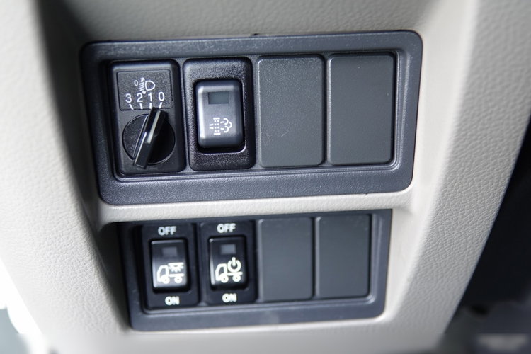 Renault MAXITY 130.35 / ZWYŻKA 20 METRÓW / PODNOŚNIK KOSZOWY KLUBB VAT-66-NLX / KOSZ 2 OSOBOWY - 250 KG / PO KONTRAKCIE SERWISOWYM zdjęcie 57