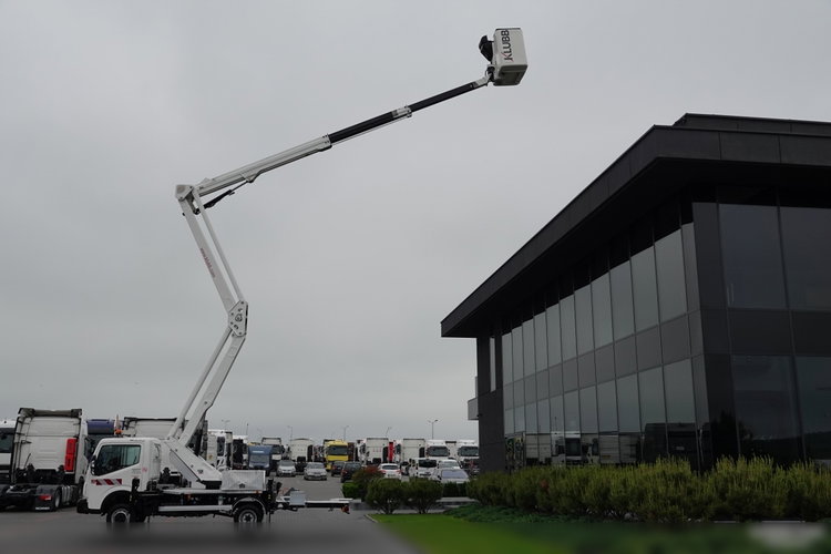 Renault MAXITY 130.35 / ZWYŻKA 20 METRÓW / PODNOŚNIK KOSZOWY KLUBB VAT-66-NLX / KOSZ 2 OSOBOWY - 250 KG / PO KONTRAKCIE SERWISOWYM zdjęcie 7