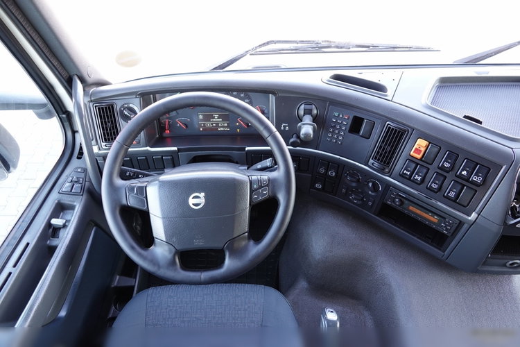 Volvo FM 450 / ADR / HYDRAULIKA /  RETARDER / ALUFELGI / / PO KONTRAKCIE SERWISOWYM zdjęcie 29