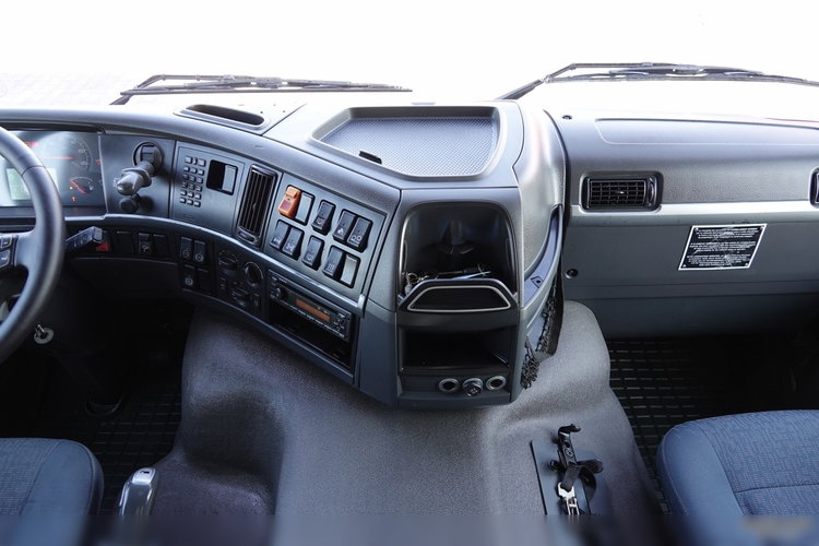 Volvo FM 450 / ADR / HYDRAULIKA /  RETARDER / ALUFELGI / / PO KONTRAKCIE SERWISOWYM zdjęcie 31