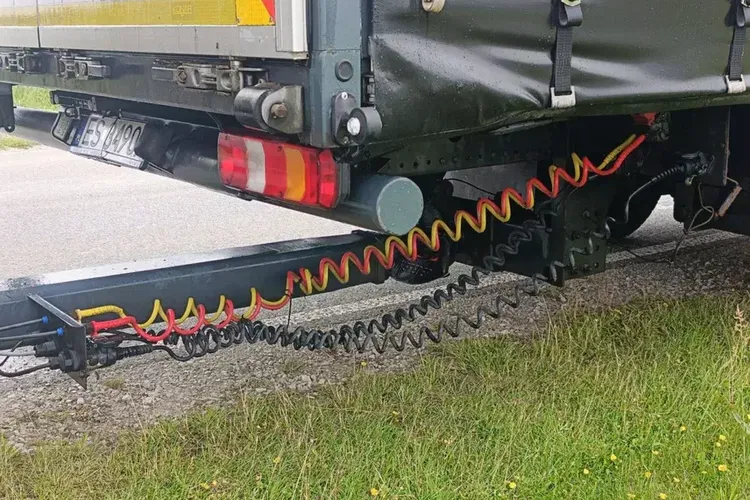 Mercedes Atego 1530 zdjęcie 4