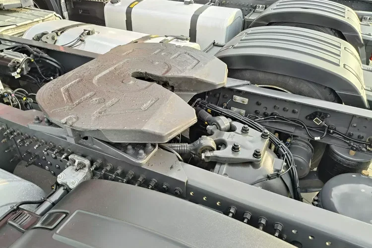 Volvo FH4 500 / AUTOMAT / LOW DECK / ACC / I-SHIFT / TV / zdjęcie 14