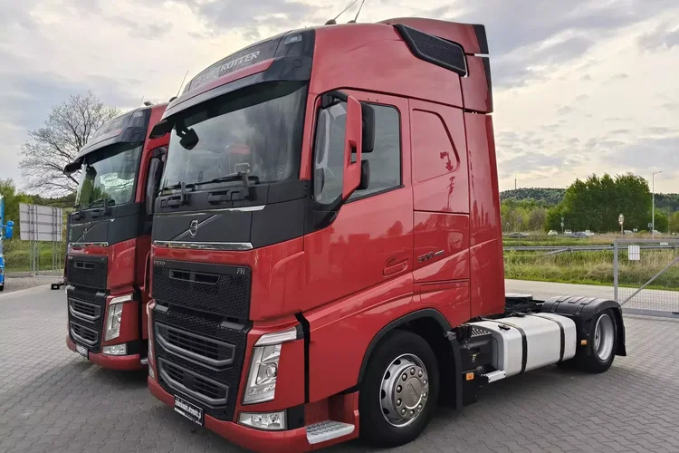 Volvo FH4 500 / AUTOMAT / LOW DECK / ACC / I-SHIFT / TV / zdjęcie 3
