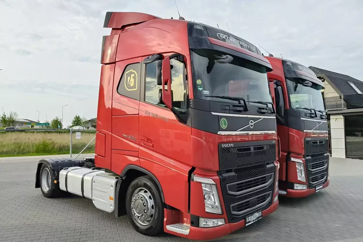Volvo FH4 500 / AUTOMAT / LOW DECK / ACC / I-SHIFT / TV / zdjęcie 9